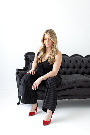 liztayler-19